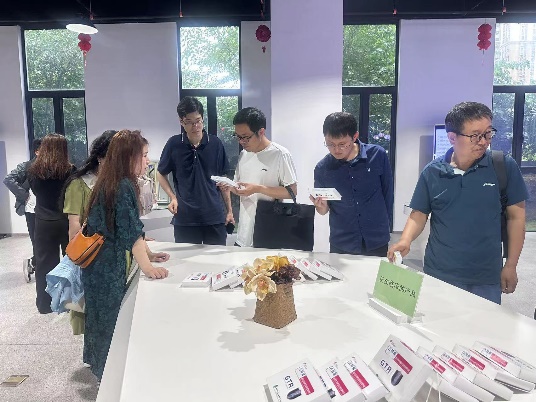 说明: C:\Users\chenh\Documents\WeChat Files\wxid_u9lvsdvnnqsk21\FileStorage\Temp\916230ee83759a1dae5c8f0b75c8da5.jpg