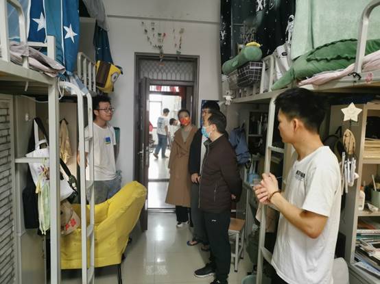 说明: E:\2022年\002照片资料\2022.03.13庞书记查寝\cbe69a0d2bbb51b409ac4505ade6d9b.jpg