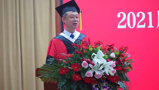 说明: E:\2020-2021学年学生工作\003照片资料\2021.06.25毕业典礼\DSC02496.JPG