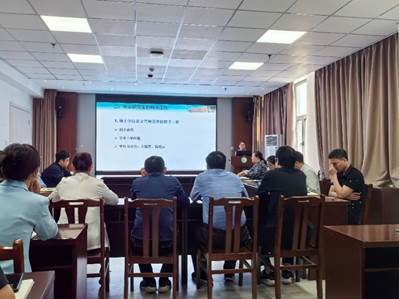 说明: D:\教学\2 研究生\1-研究生事务\3-研究生事务-管丽红\2024年\2024.05 研究生导师培训\20240510照片\微信图片_20240510102417.jpg